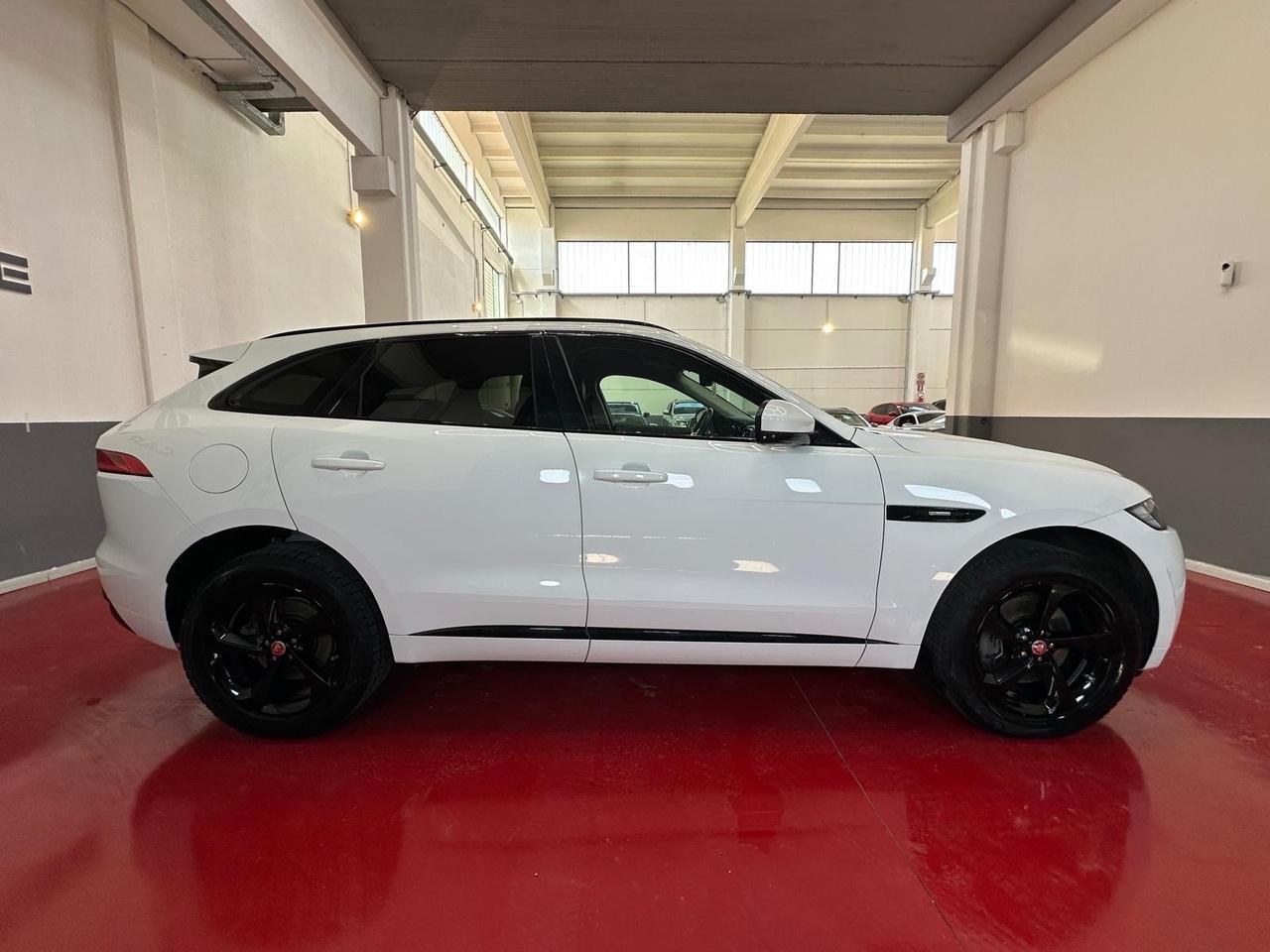 Jaguar F-Pace 2.0 D 180 CV AWD aut. R-Sport