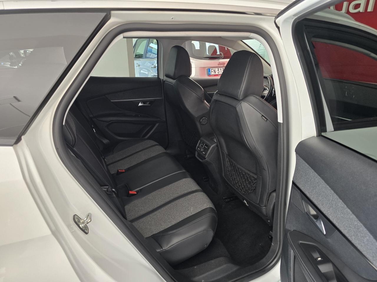 Peugeot 3008 BlueHDi 120 S&S Allure