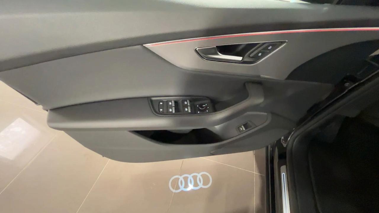 Audi Q8 55 TFSI quattro tiptronic