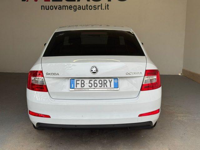 SKODA Octavia 1.6 TDI CR 110 CV DSG Executive