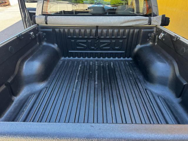 ISUZU D-Max 1.9 Crew Cab Solar Plus A/T 4WD Clima