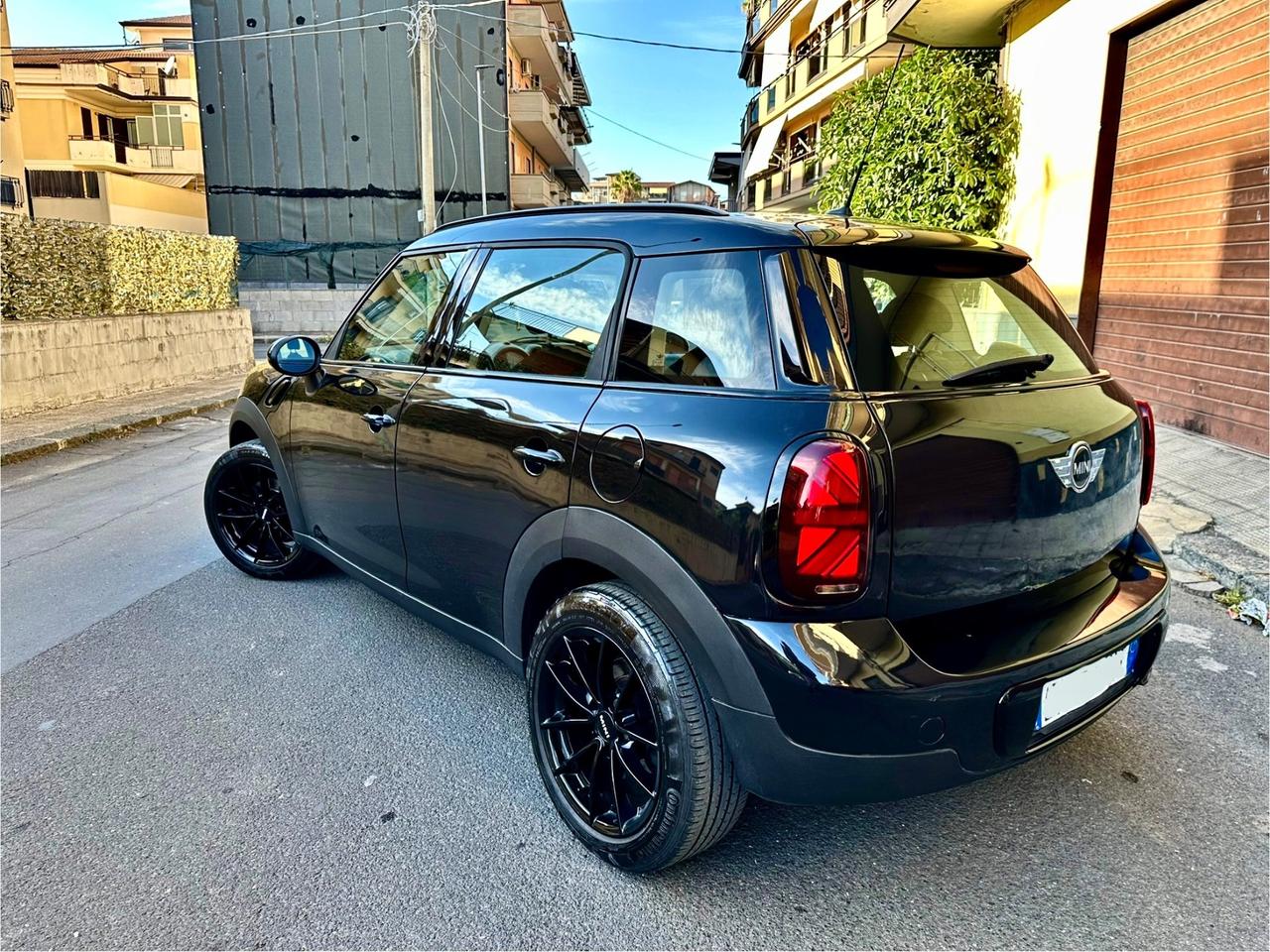 Mini Countryman Total black 1.6 diesel neopatentati