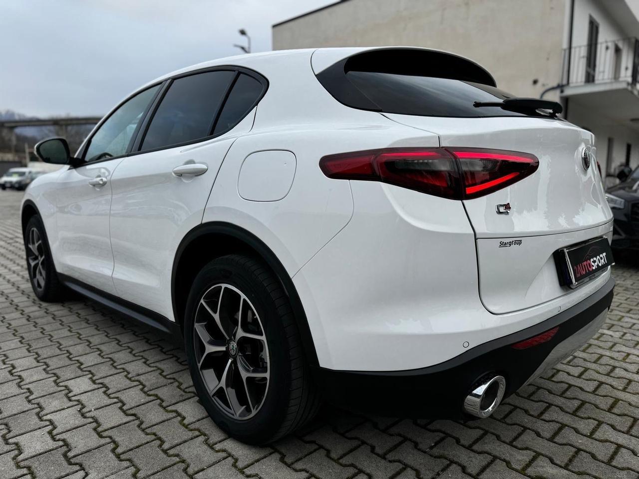 Alfa Romeo Stelvio 2.2 Turbodiesel 210 CV AT8 Q4 Super