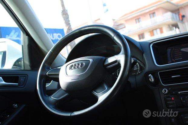 Audi Q5 2.0 tdi 150cv fari bixeno
