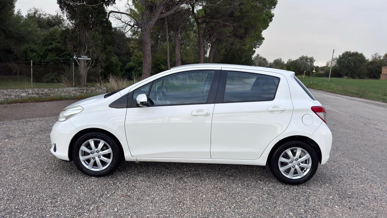 Toyota Yaris 1.0 5 porte