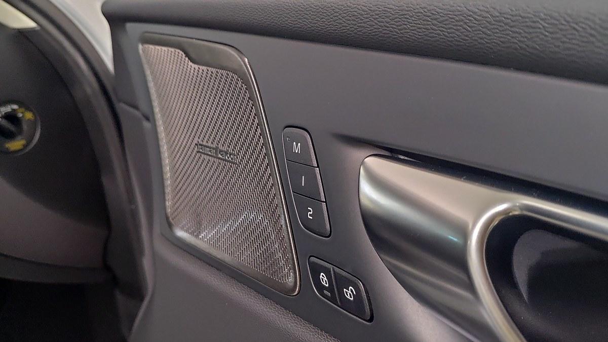 VOLVO Xc60 B5 Mild Hybrid Awd Automatico Plus Dark