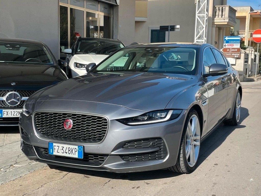 Jaguar XE 2.0 D 180 CV aut. S