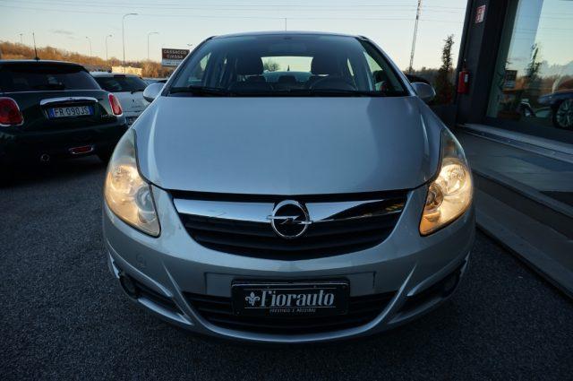 OPEL Corsa 1.4 16V 5 porte Cosmo NEOPATENTATI