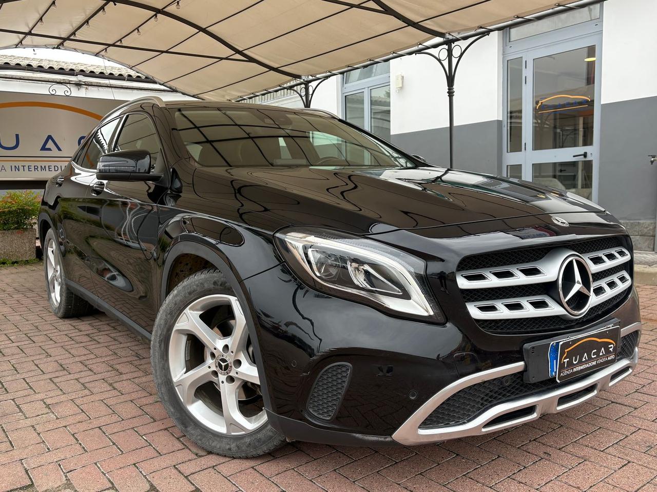 Mercedes-Benz GLA 200 200 D Premium #50687