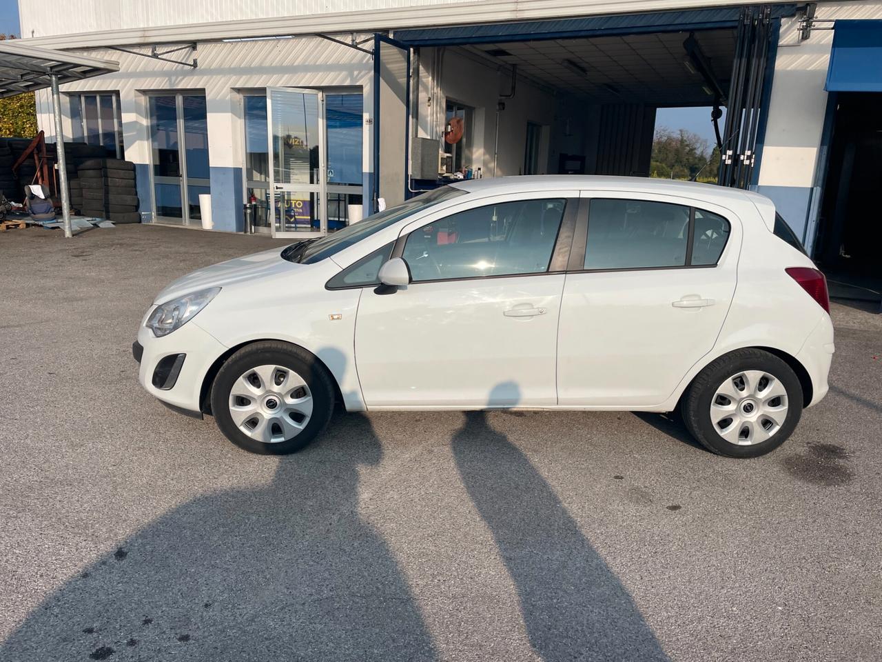 Opel Corsa 1.2 85CV 5 porte GPL