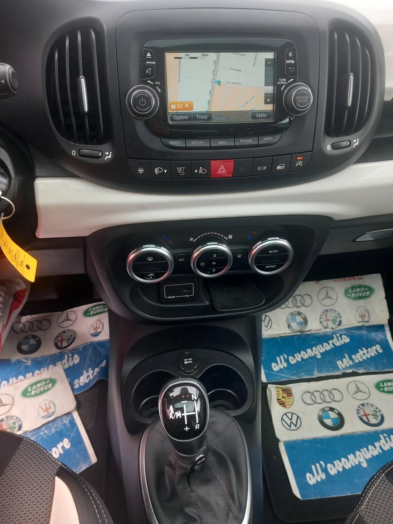 Fiat 500L 1.3 Multijet 95 CV Trekking TETTO NAVI RETROCAMERA SENSORI R 17 AUTOMATICA F 1 AL VOLANTE