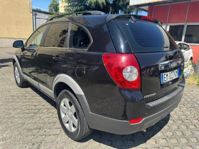 CHEVROLET Captiva 2.2 VCDi 163CV 2WD LS 7 POSTI