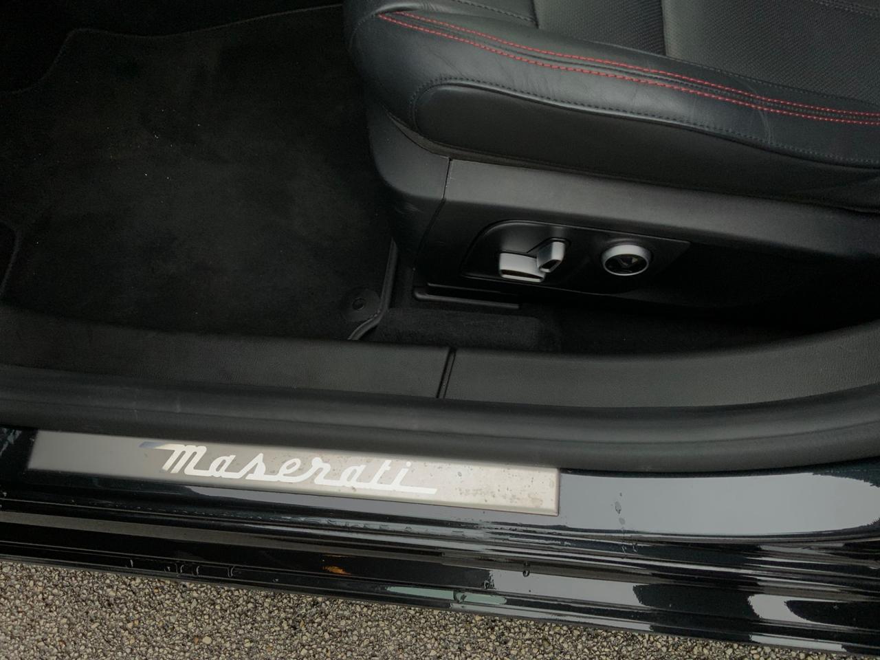 Maserati Ghibli V6 430 CV AWD Modena Ultima