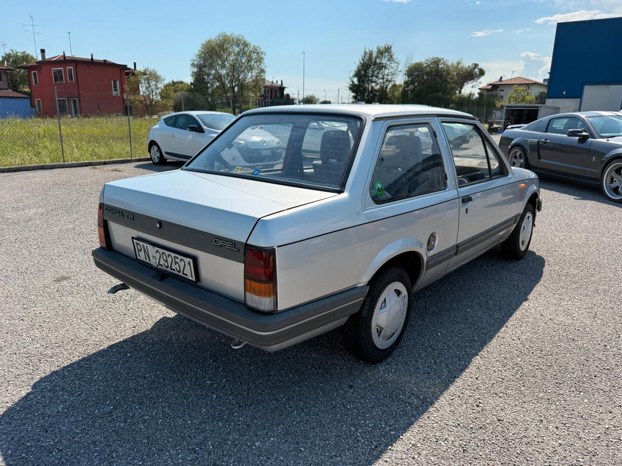 Opel Corsa 1.2 2 Porte TR