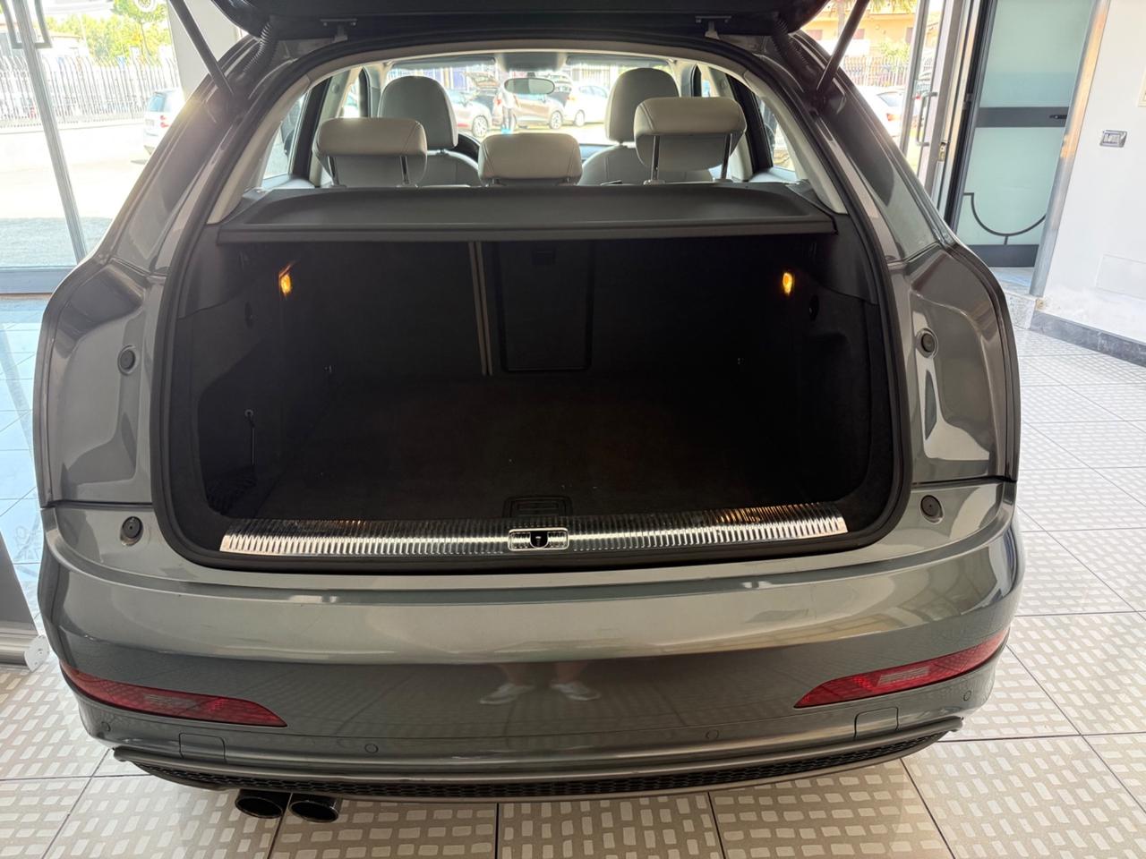 Audi Q3 2.0 TDI 177 CV quattro S tronic Line