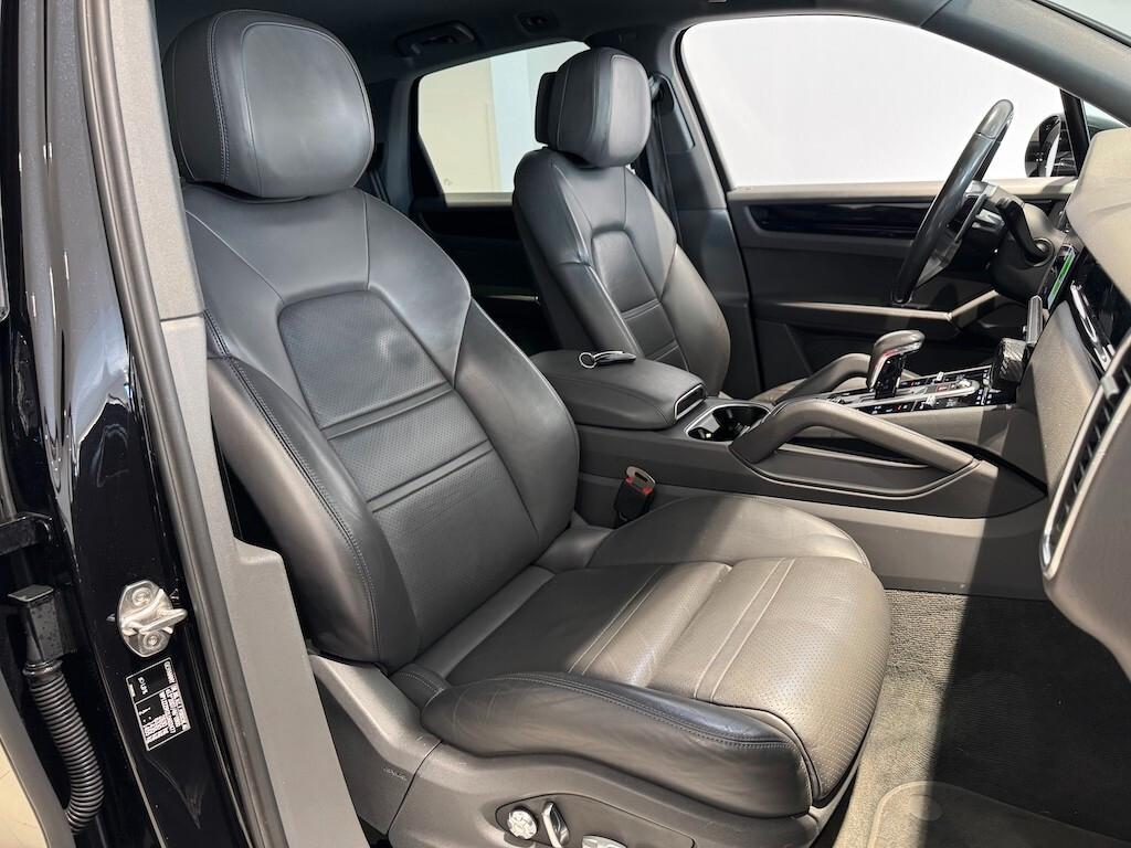 Porsche Cayenne 3.0 V6