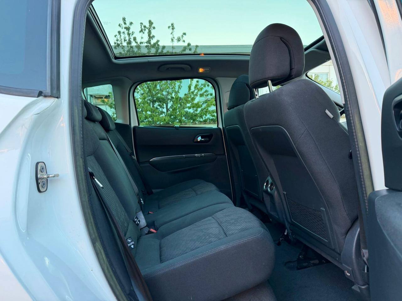 Peugeot 3008 1.6 HDi 115CV Business