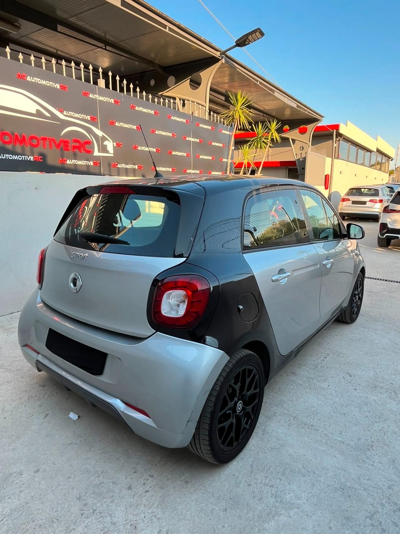 Smart ForFour 70 1.0 twinamic Superpassion