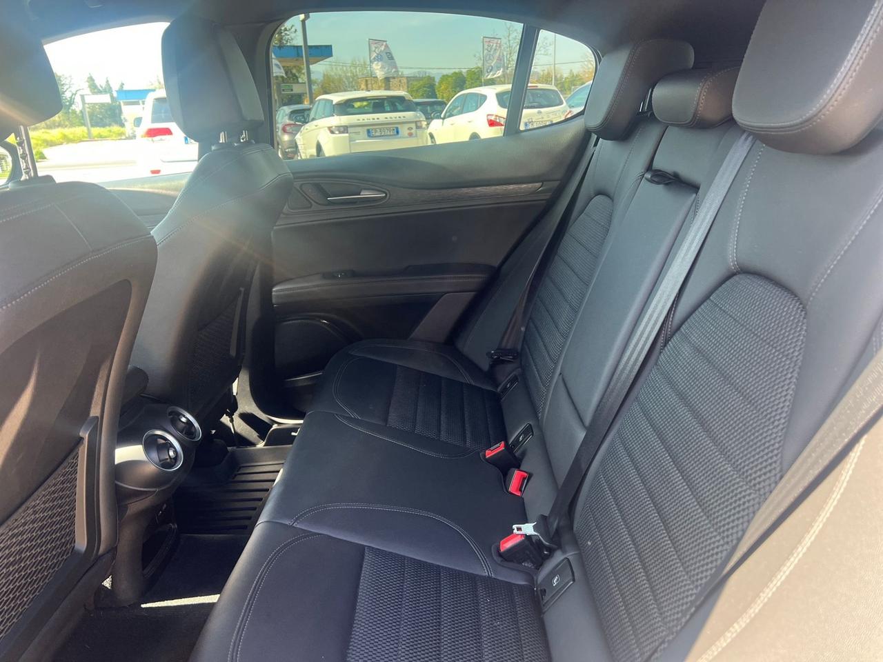 Alfa Romeo Stelvio 2.2 Turbodiesel 210 CV AT8 Q4 Super