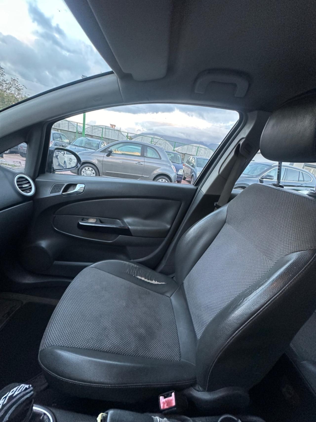 Opel Corsa 1.2 5 porte Cosmo