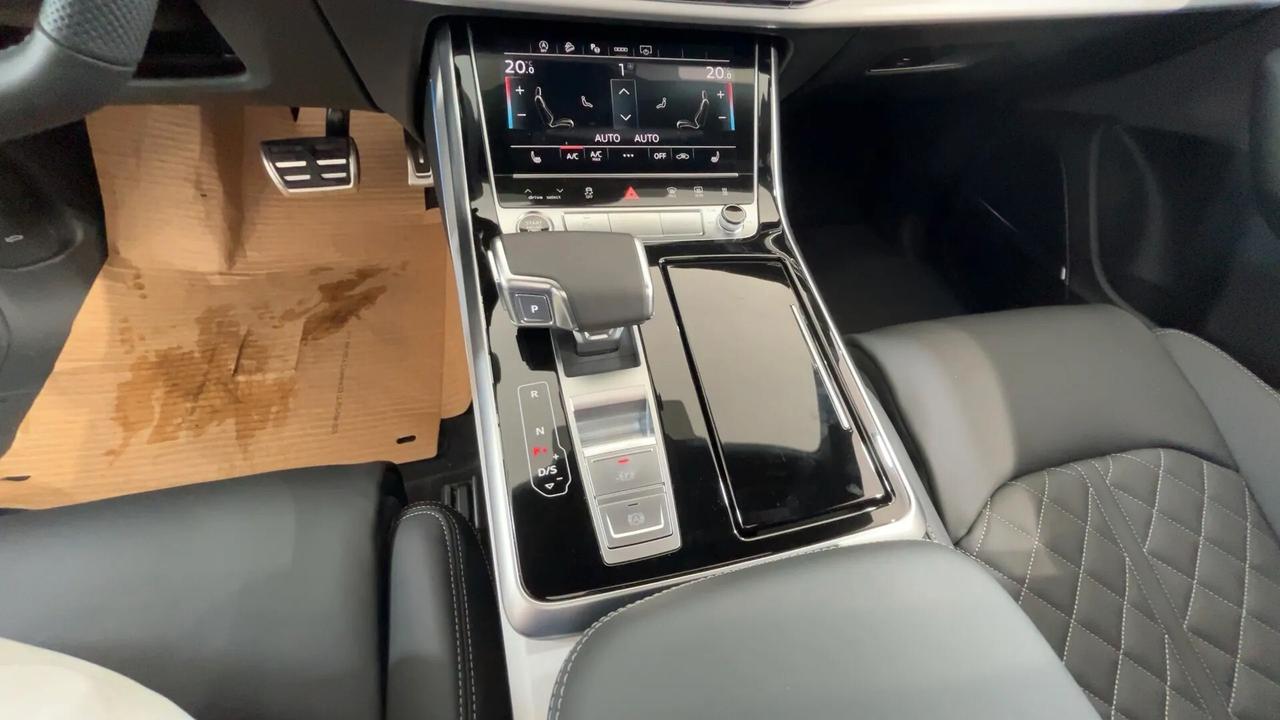 Audi Q8 3.0 tdi mhev S line quattro286cv auto