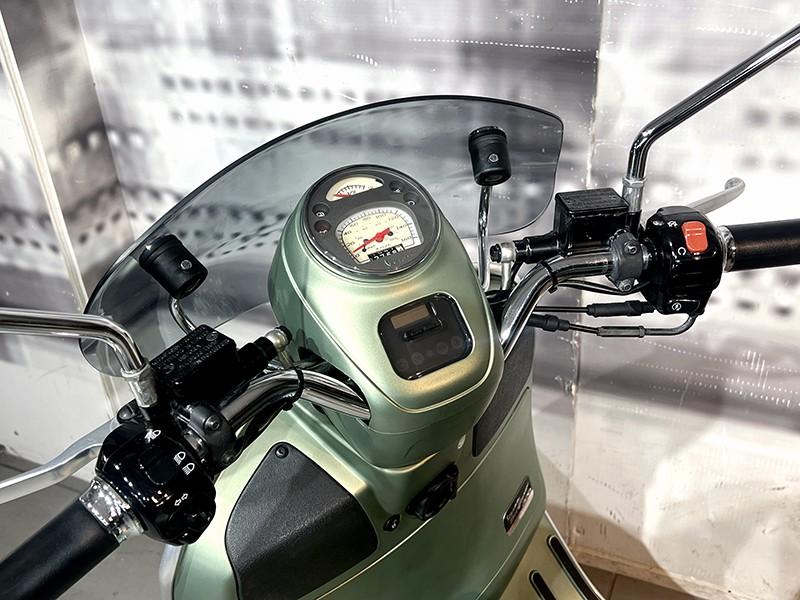 Piaggio Vespa Sei Giorni 300