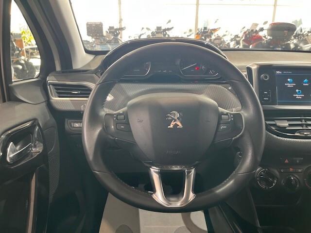 Peugeot 2008 1.2 puretech Signature s&s 82cv * 81 000 KM *