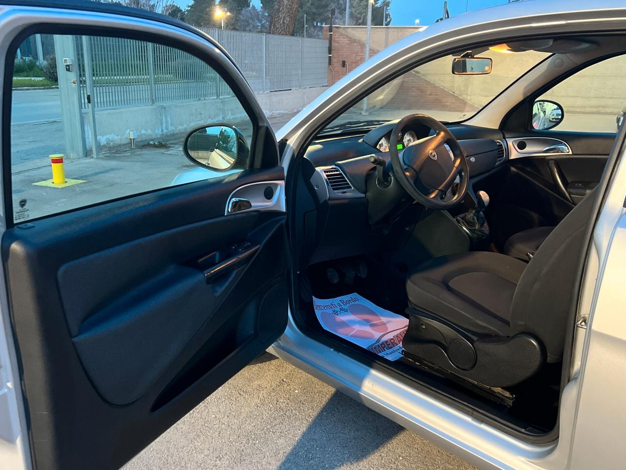 Lancia Ypsilon 1.2 Diva TAGLIANDATA