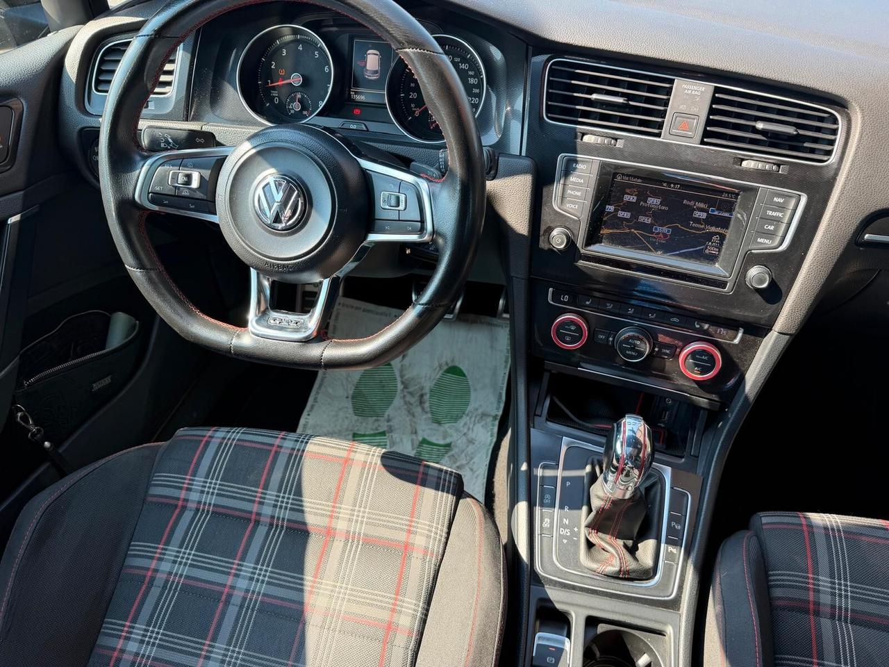 Volkswagen Golf GTI Performance 2.0 TSI DSG 5p. BlueMotion Technology