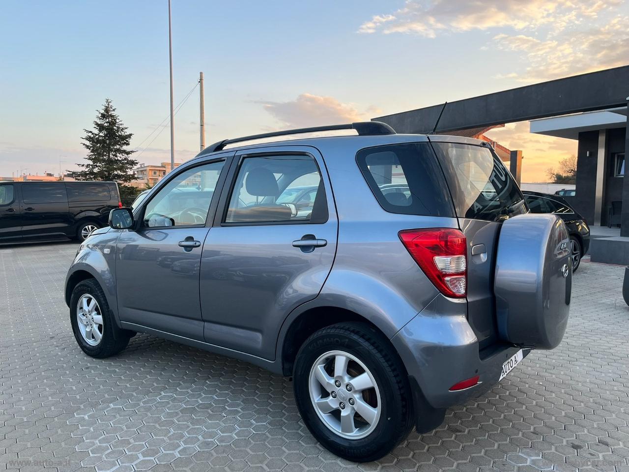 DAIHATSU Terios 1.5 4WD Sho Green Powered