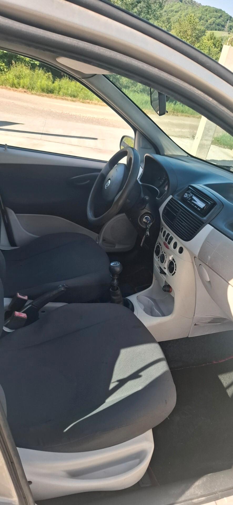 Fiat Punto 1.2 16V 5 porte Dynamic