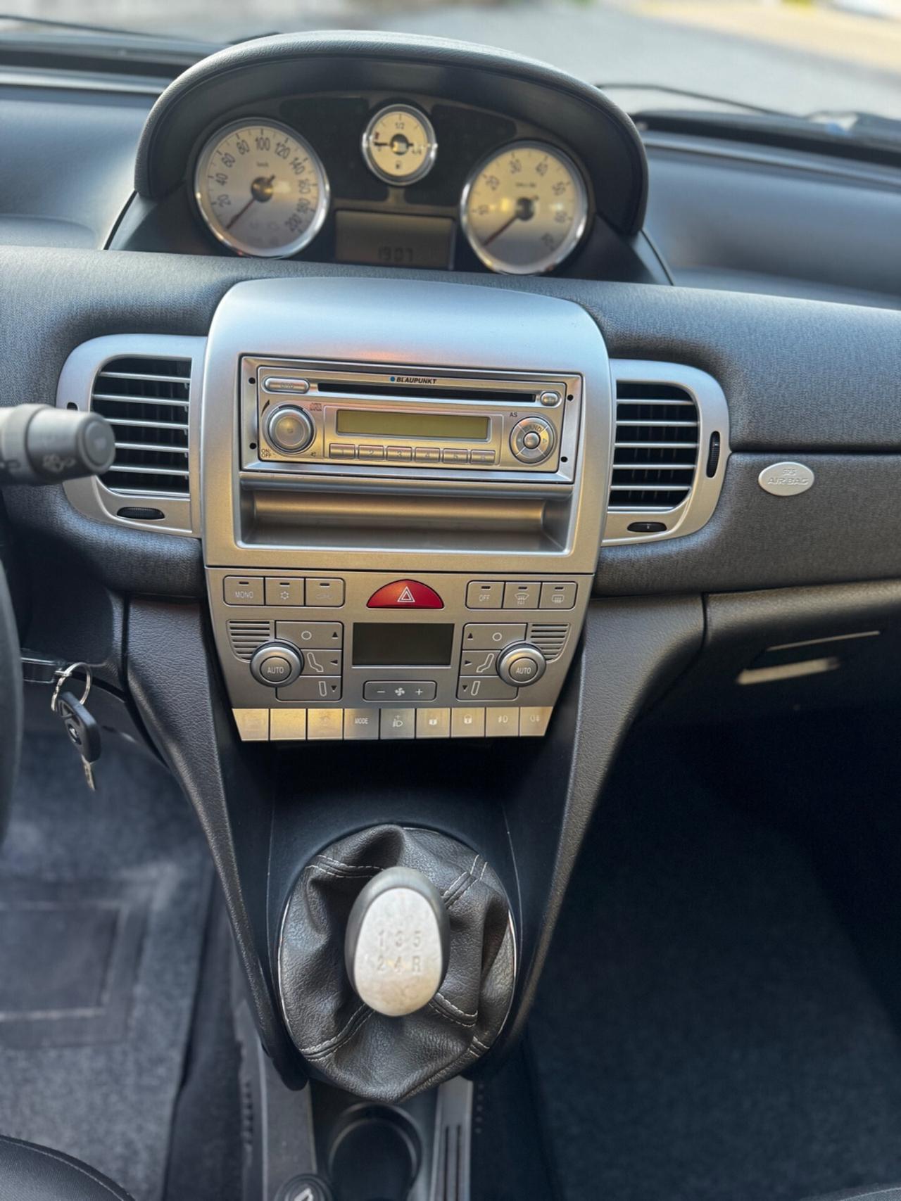 Lancia Ypsilon 1.2 69 CV 5 porte S&S Platinum