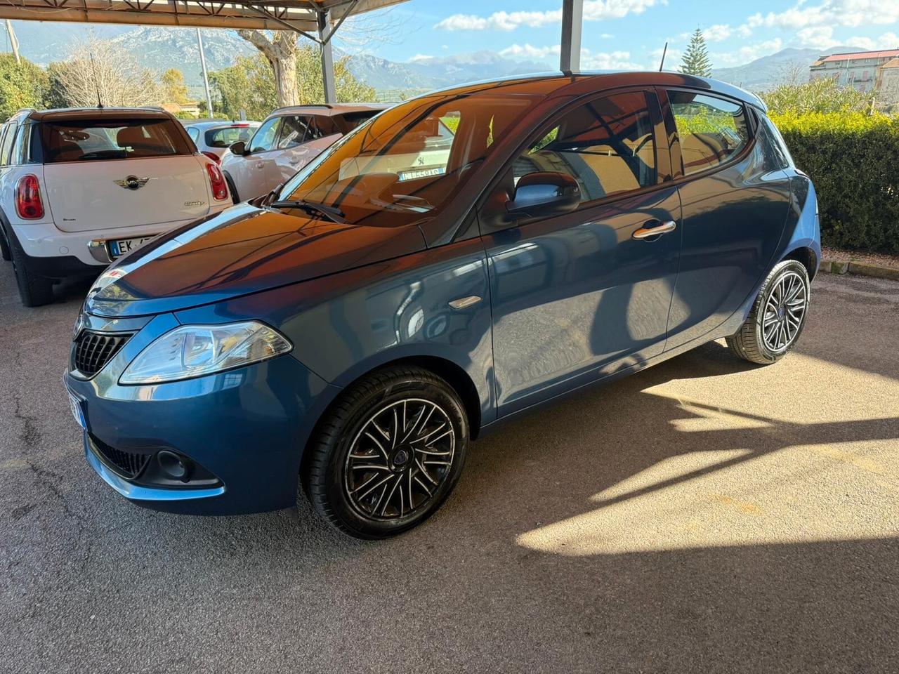 Lancia Ypsilon 1.0 FireFly 5 porte S&S Hybrid Silver Plus