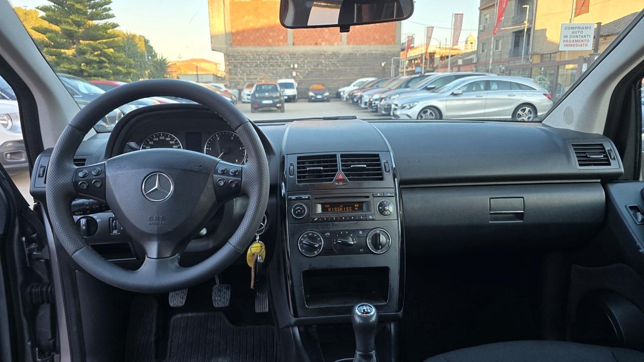 Mercedes-benz A 160 CDI BlueEFFICIENCY Avantgarde