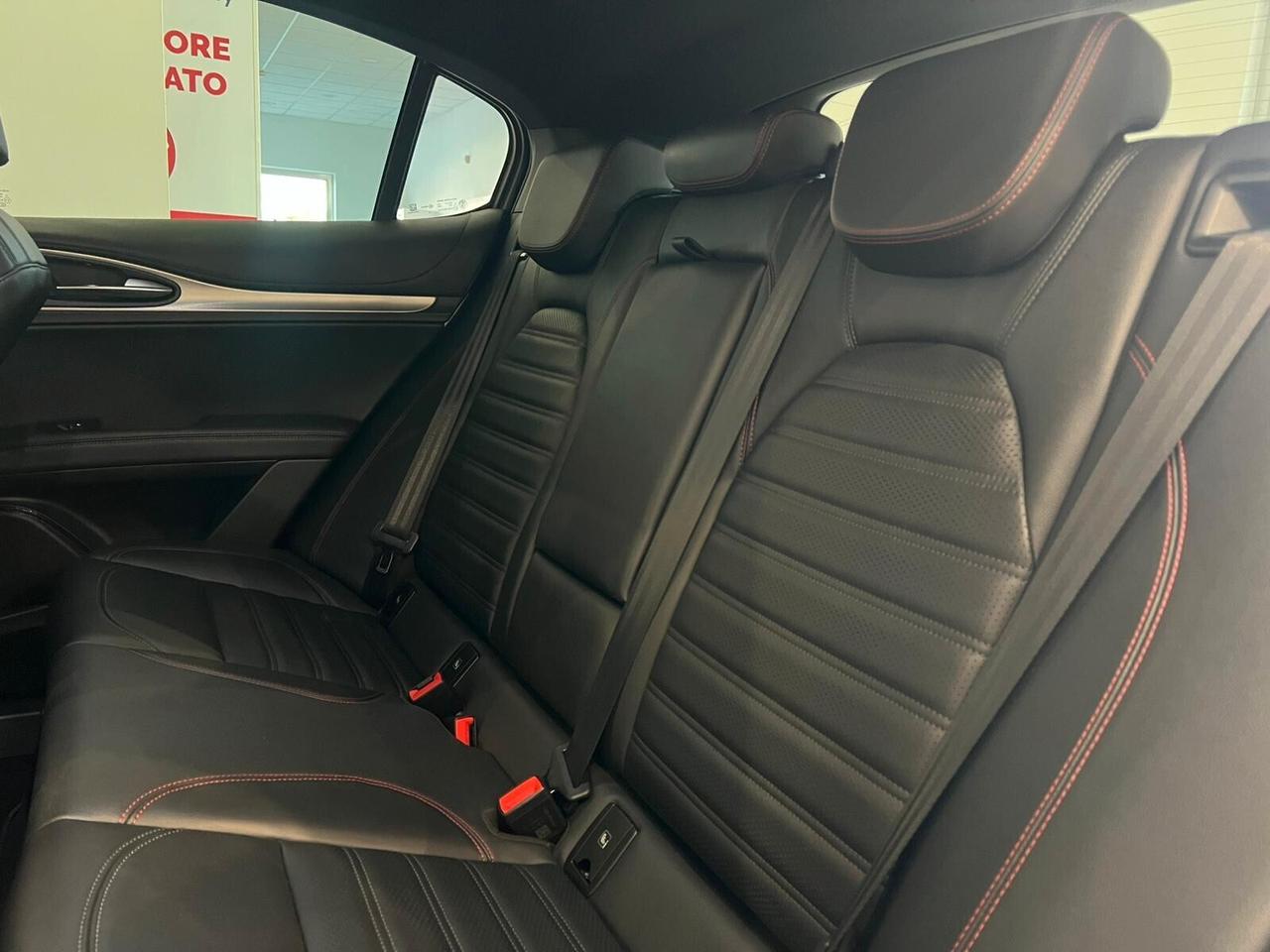 Alfa Romeo Stelvio 2.2 Turbodiesel 210 CV AT8 Q4 Competizione