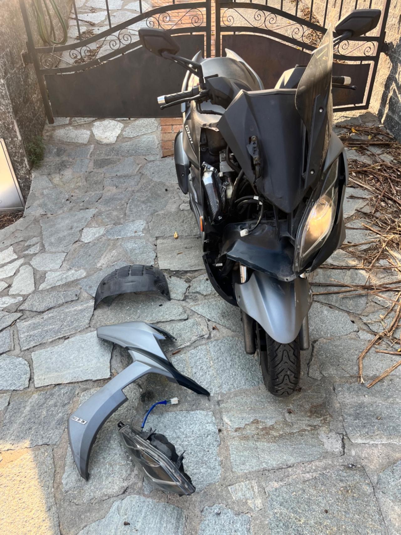 Kymco g dink 300i