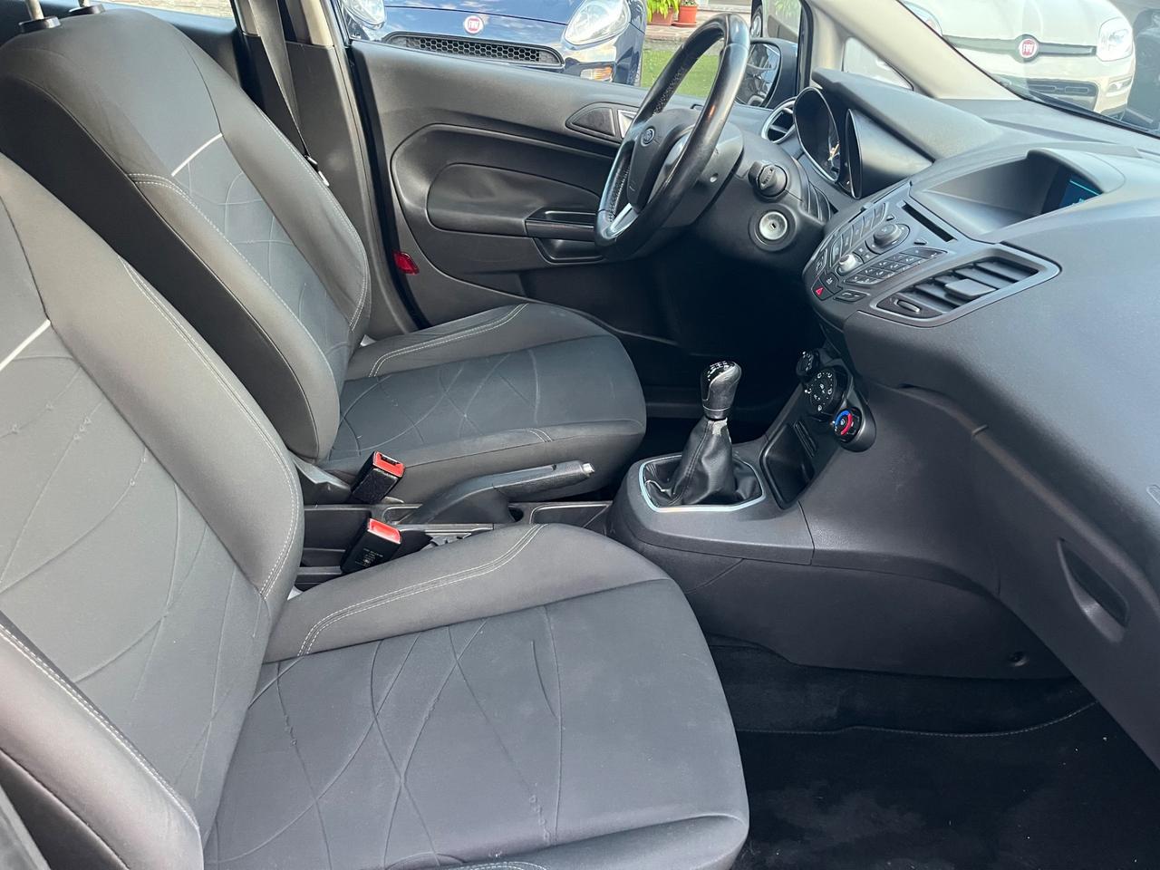 Ford Fiesta 1.5TDCI/75CV/neopatentato/Euro 5B con FAP/unico proprietario/5Porte e 5Posti