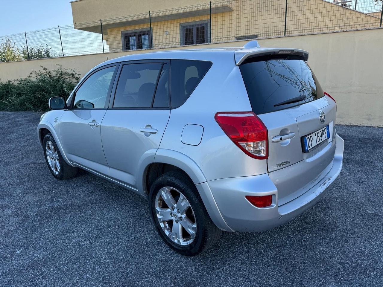 Toyota RAV 4 RAV4 Crossover 2.2 D-Cat 177 CV Luxury