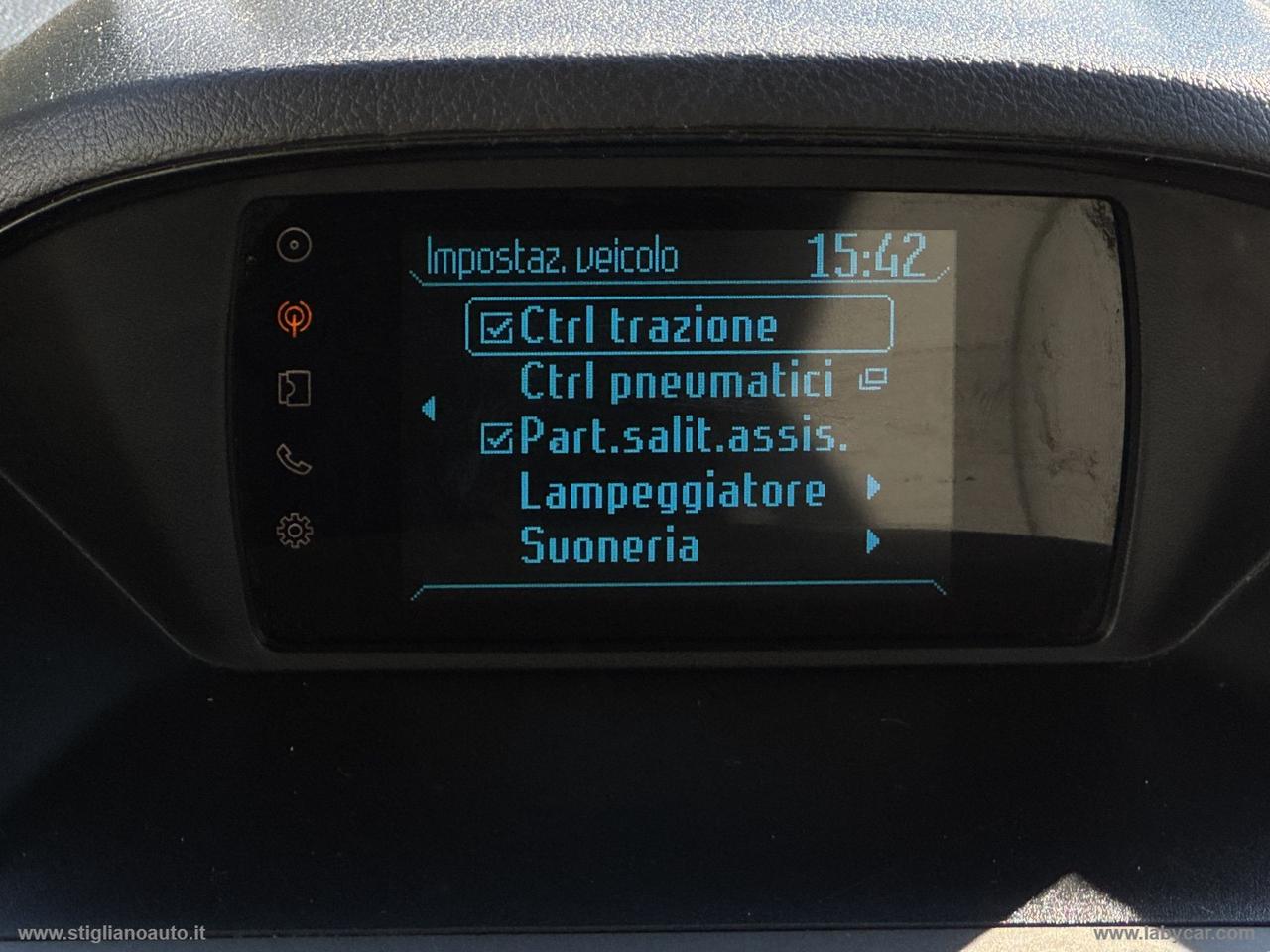 FORD Tourneo Courier 1.5 TDCI 75 CV Plus