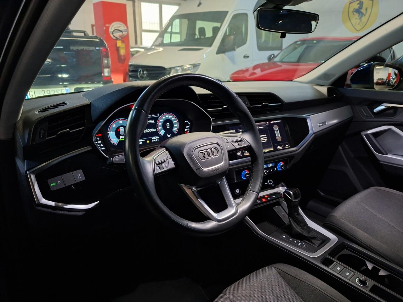 Audi Q3 35 TDI S tronic Business Advanced AUT. 46000 KM!!!