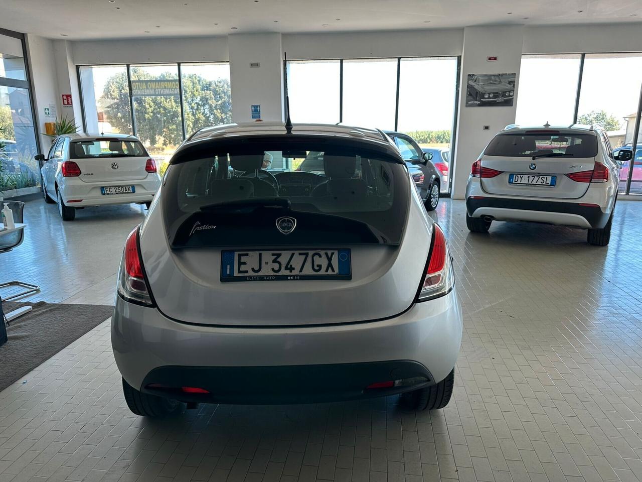 Lancia Ypsilon 1.3 MJT 16V 95 CV 5 porte S&S Platinum NEOPATENTATI