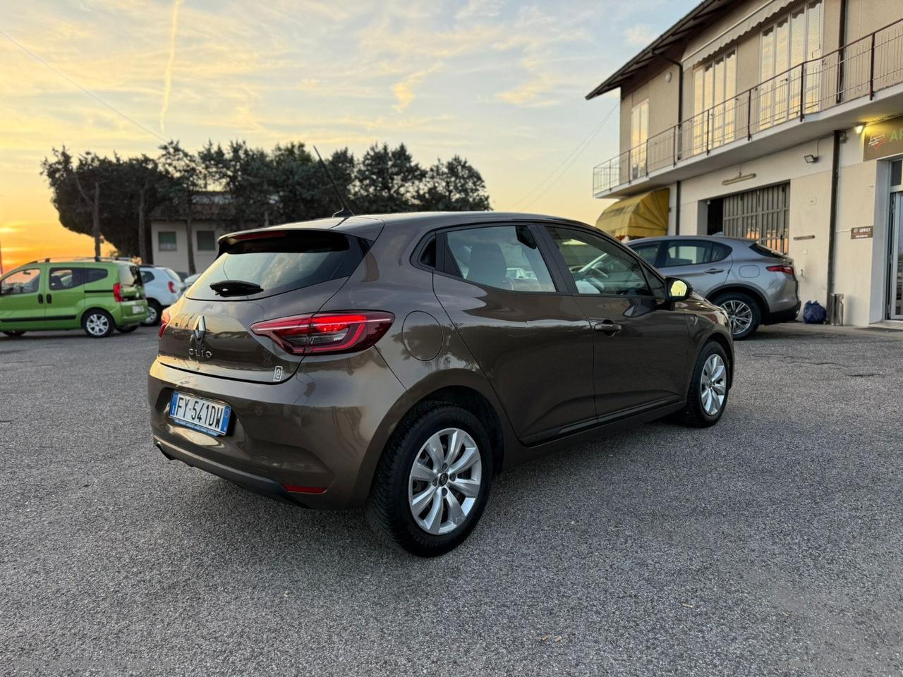 RENAULT Clio TCe 12V 100 CV 5p. Edition One