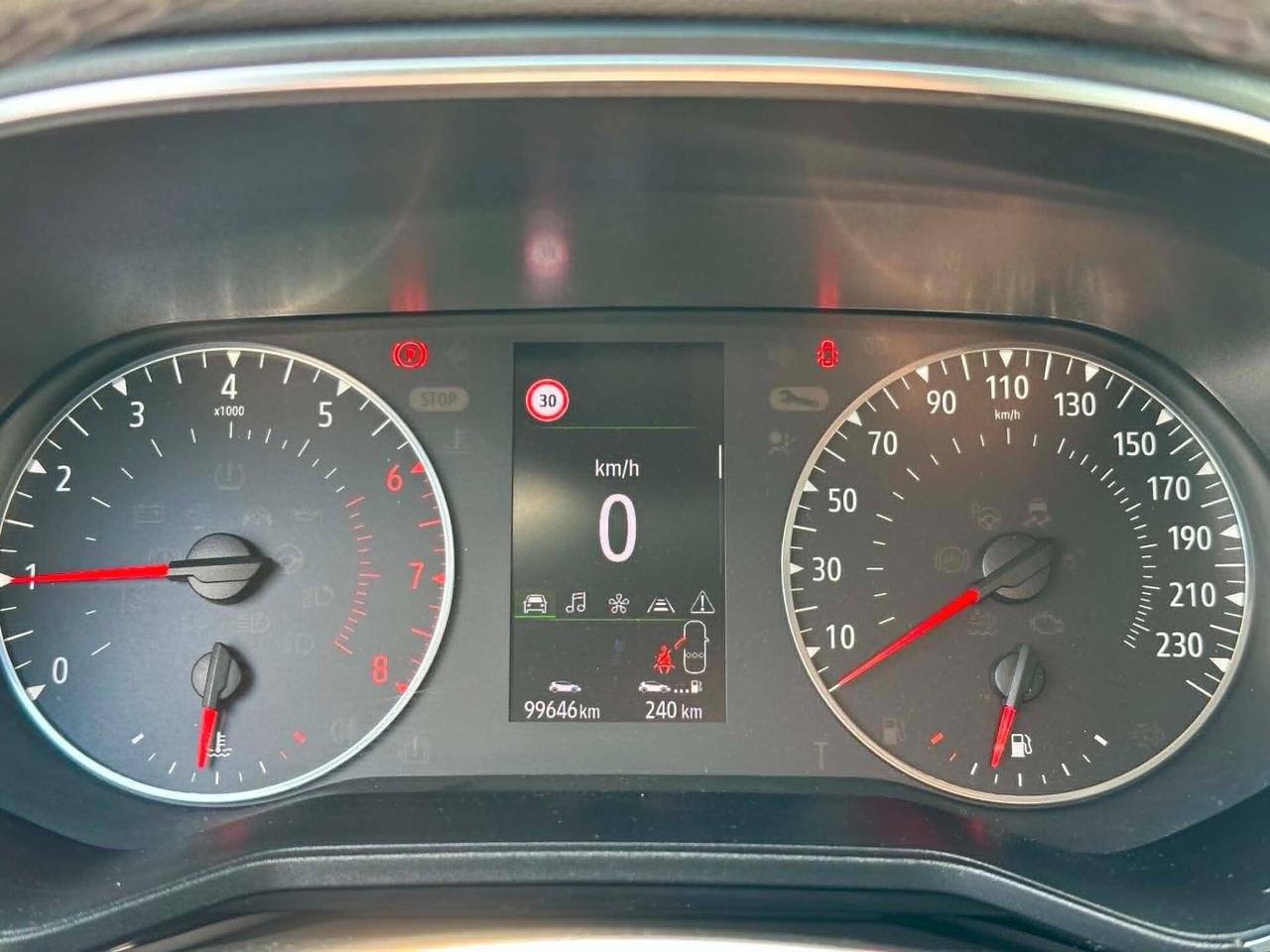 Renault Clio TCe 100 CV 5 porte Intens