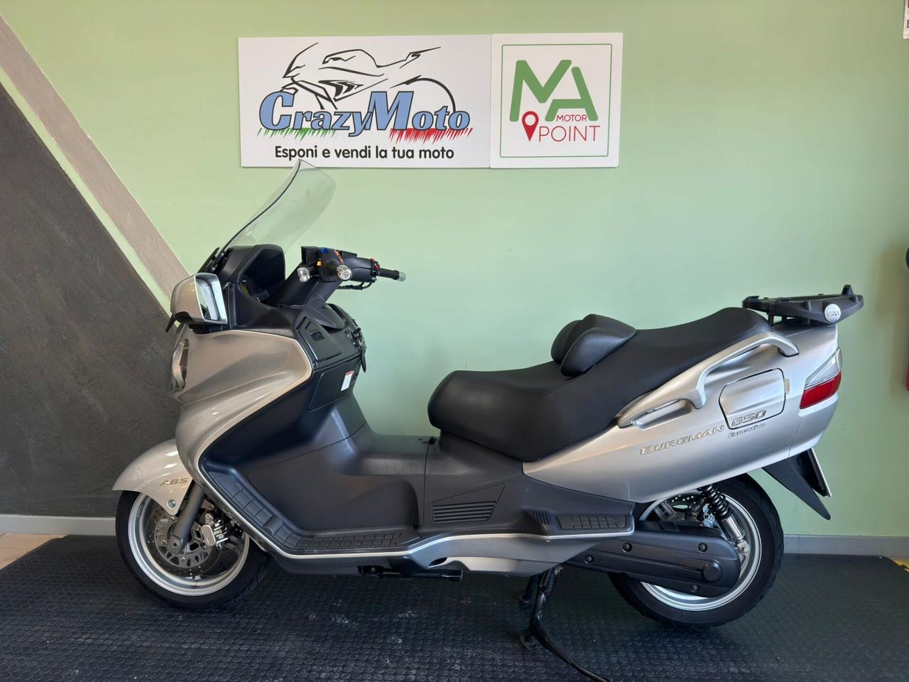 Suzuki Burgman AN 650 EXECUTIVE