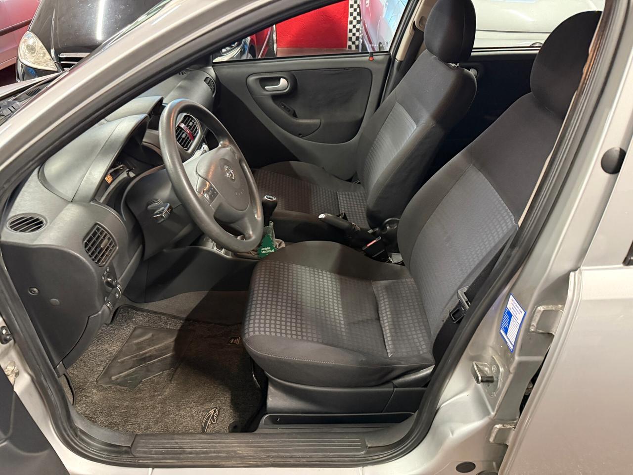 Opel Corsa 1.2i 16V cat 5 porte Club