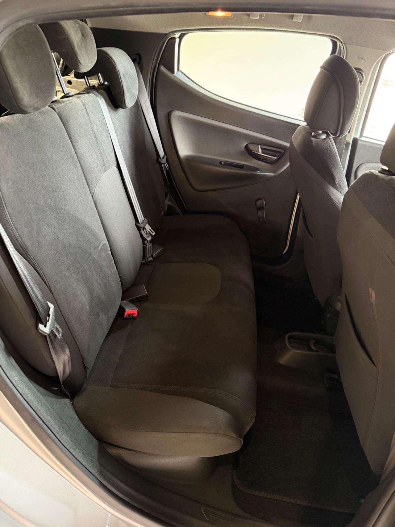 Lancia Ypsilon 1.2 69 CV 5 porte GPL Ecochic Platinum