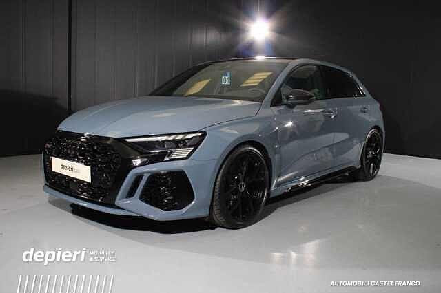 Audi RS3 Sportback Sportback TFSI quattro S tronic