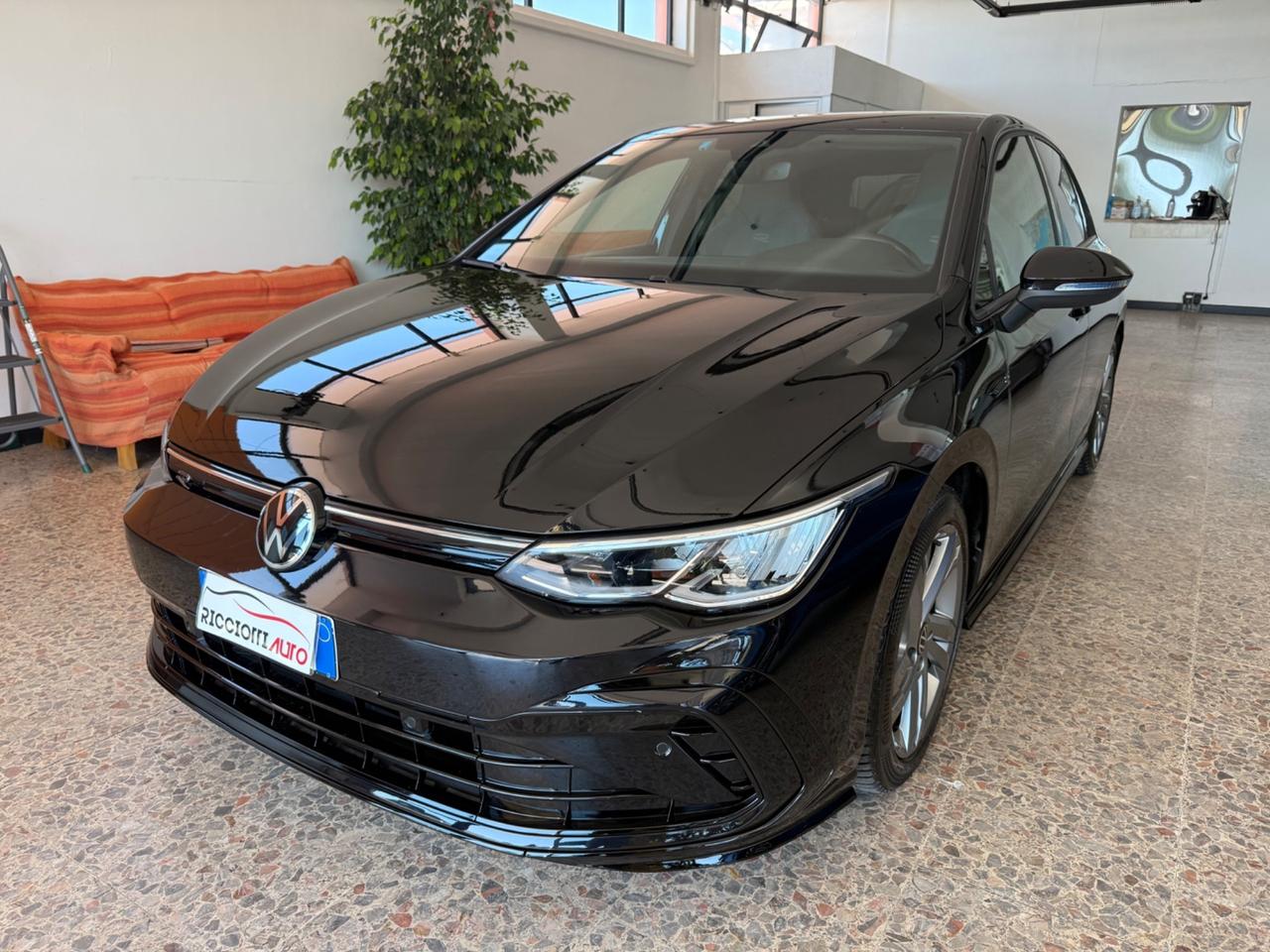 Volkswagen Golf 1.5 eTSI 150 CV EVO ACT DSG R-Line