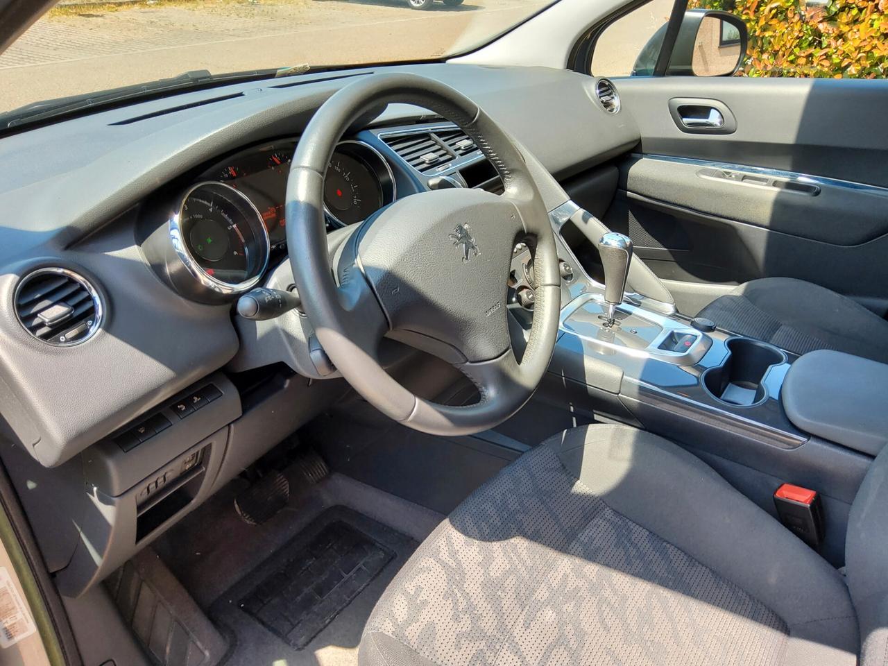 Peugeot 3008 1.6 e-HDi 112CV cambio robotizzato Stop&Start Access