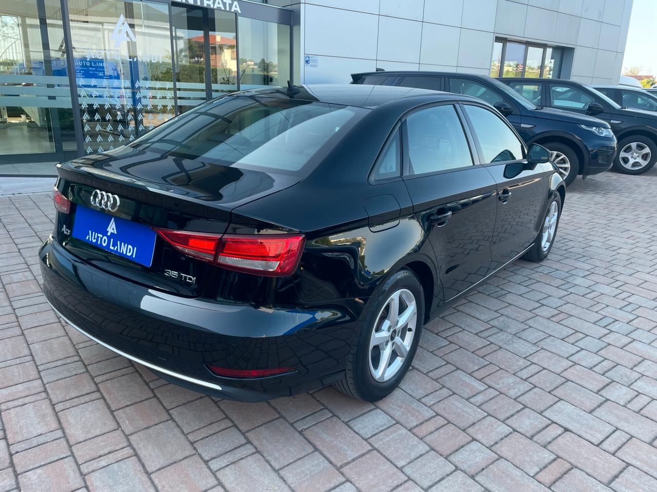 Audi A3 Sedan 30 TDI S tronic Business